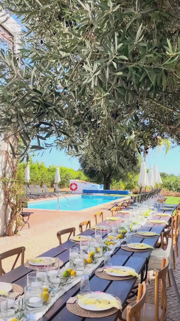 Hochzeit mit Familie im Olivenhain